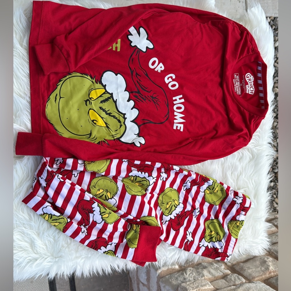 Red Grinch - Picture 2 of 2